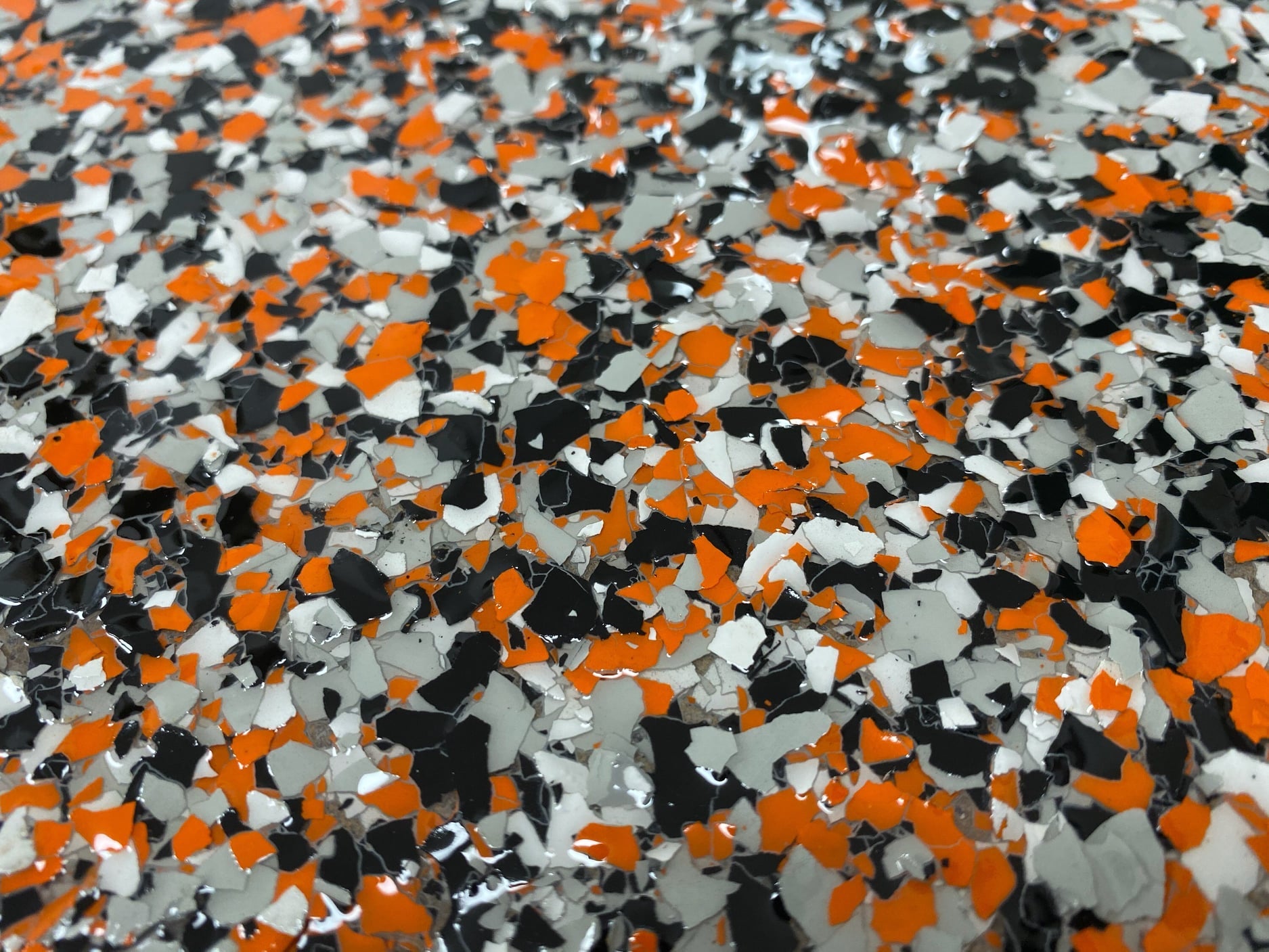 Design-Möglichkeiten mit Polymer Zement-Bodenbeschichtungen: Von Farben bis 3D-Effekte